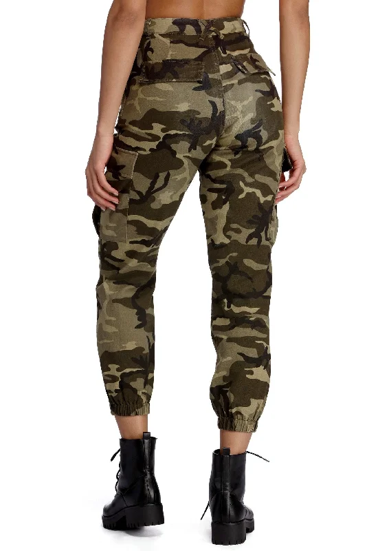 Heavy-duty work pants with tool pocket storage -Camo Take Charge Cargo Pants