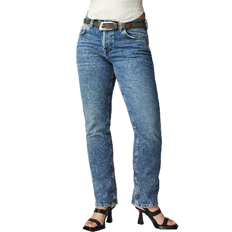 Light Wash Jeans for Casual -Women's CRVY Siren Low-Rise Straight Jeans