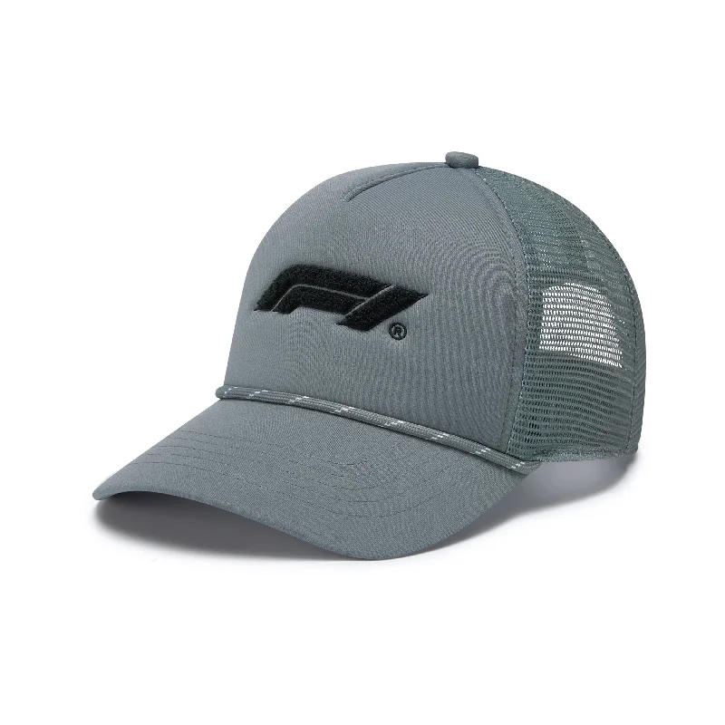 Lightweight running cap for marathon race days -Formula 1 Tech Collection F1 Boucle Trucker Hat- White/Grey